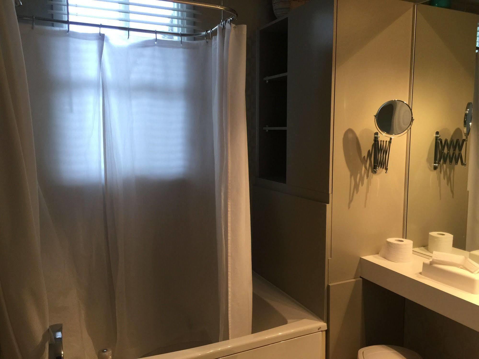 Gite Chez Baza Shawinigan Bagian luar foto
